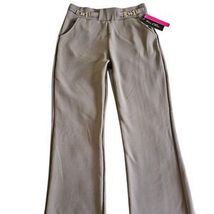On Chio Women’s Dress Pants Gray Size M Straight Leg Trousers with Gold Buckle.